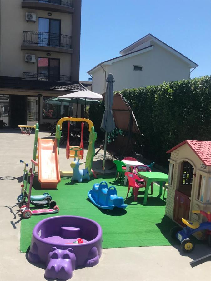 Vila Medeea コスティネシュティ エクステリア 写真